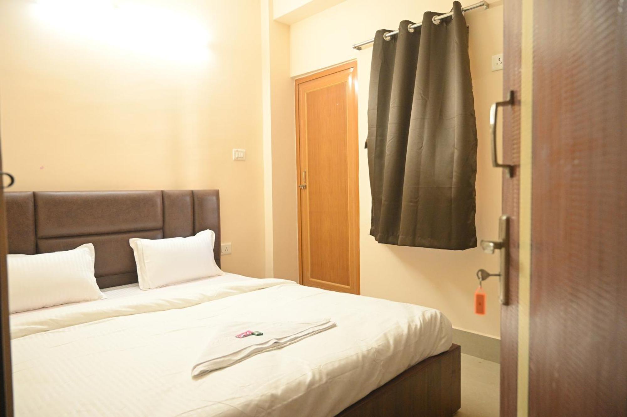 Sunflower Guest House Guwahati Esterno foto