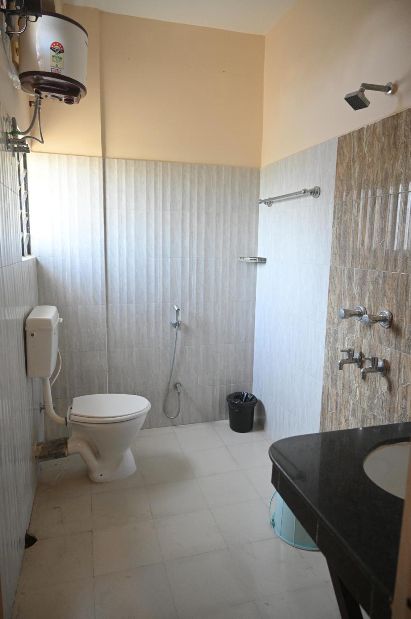 Sunflower Guest House Guwahati Esterno foto