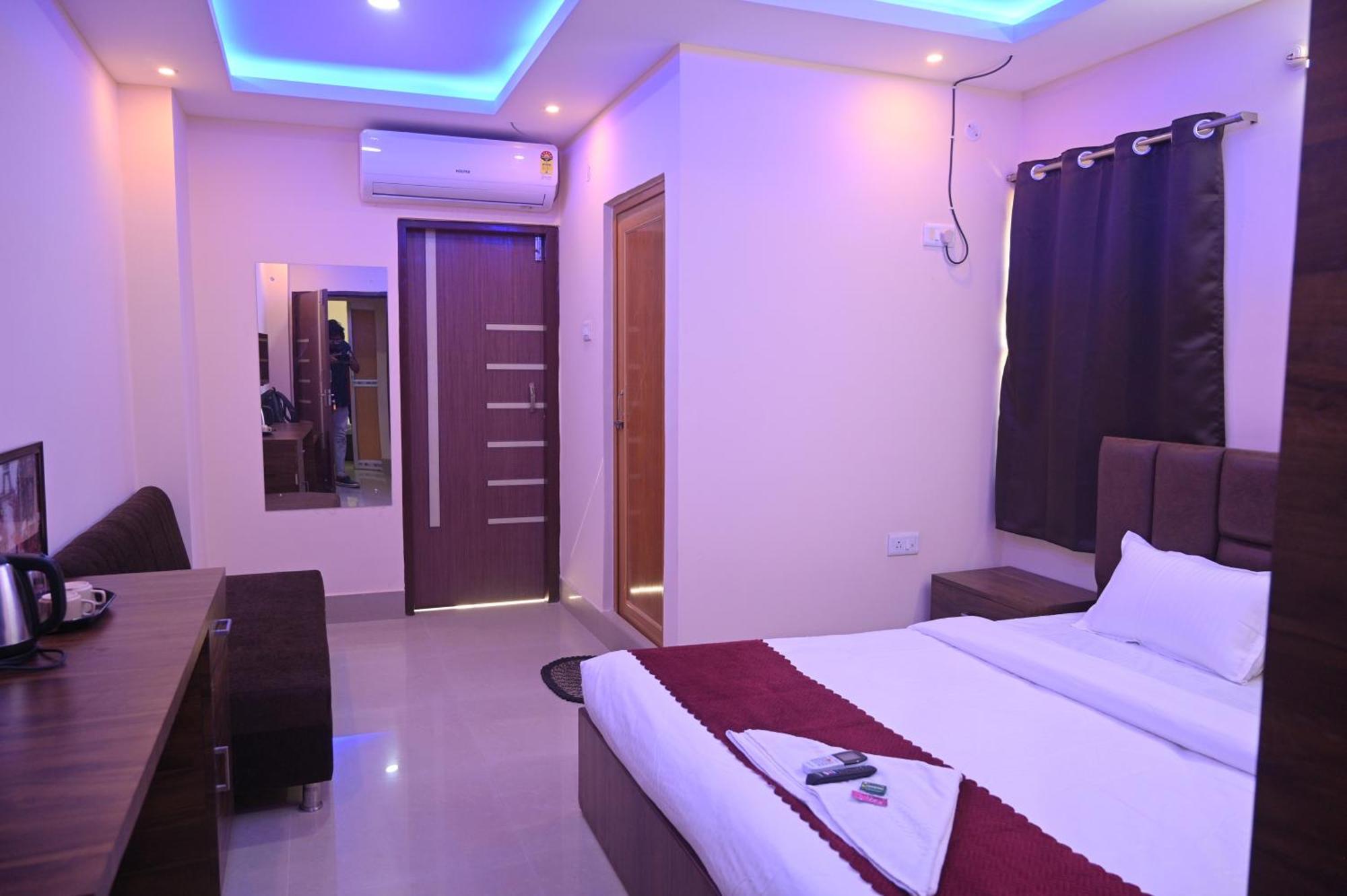 Sunflower Guest House Guwahati Esterno foto